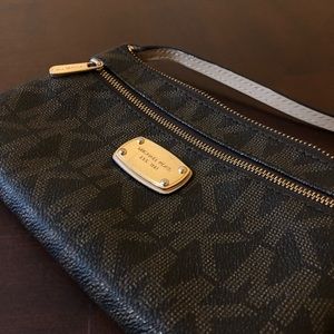 Michael Kors Wristlet